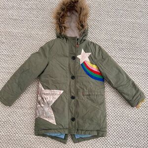 Boden rainbow and star parka in army green, Size 8-9